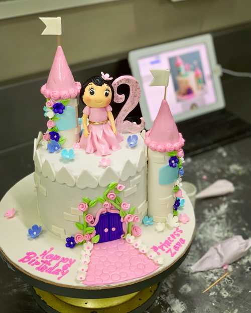 Castle Cake Online