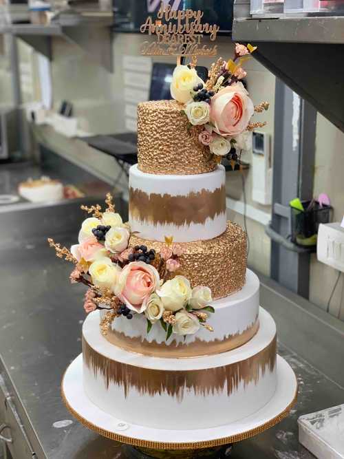 Multi-Tier-Floral-Cake-Online