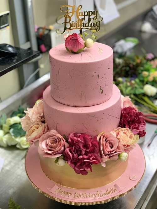 Premium-Wedding-Cake-Online