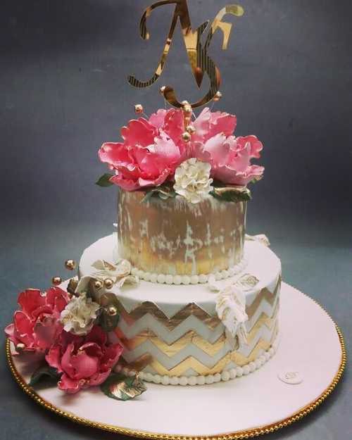 gold-floral-luxury-collection-cake